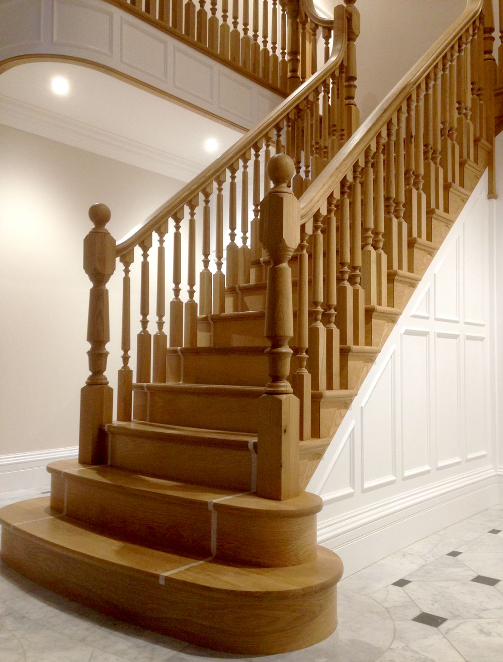 Manufacturer of Stairs Oak